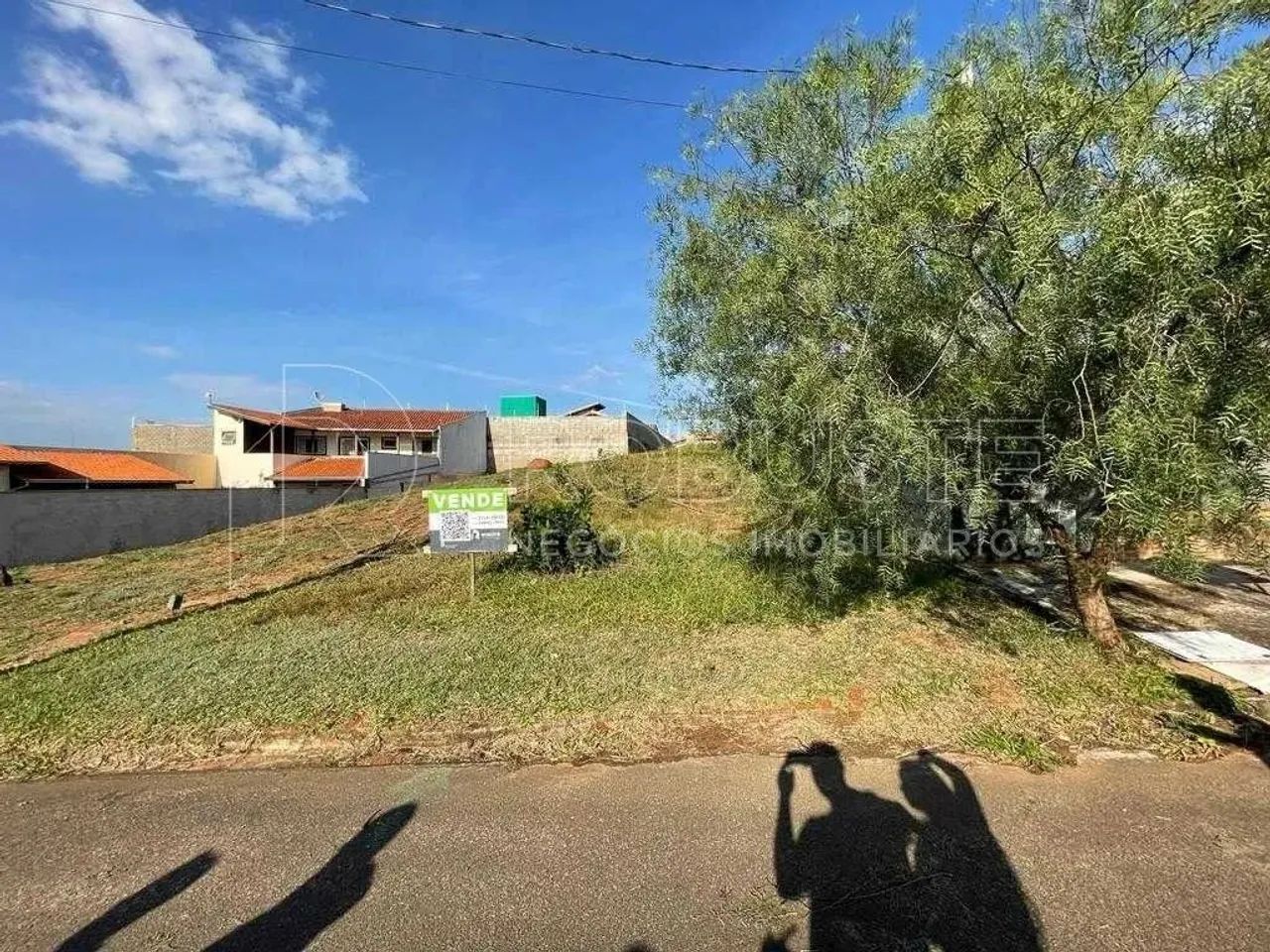 Venda de Terreno / Lote na cidade de Botucatu