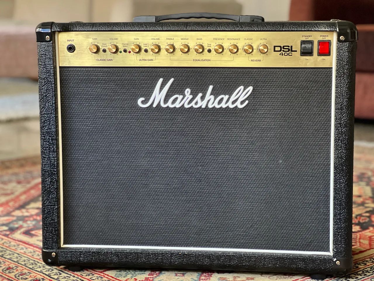 Marshall DSL40C com Celestion V30