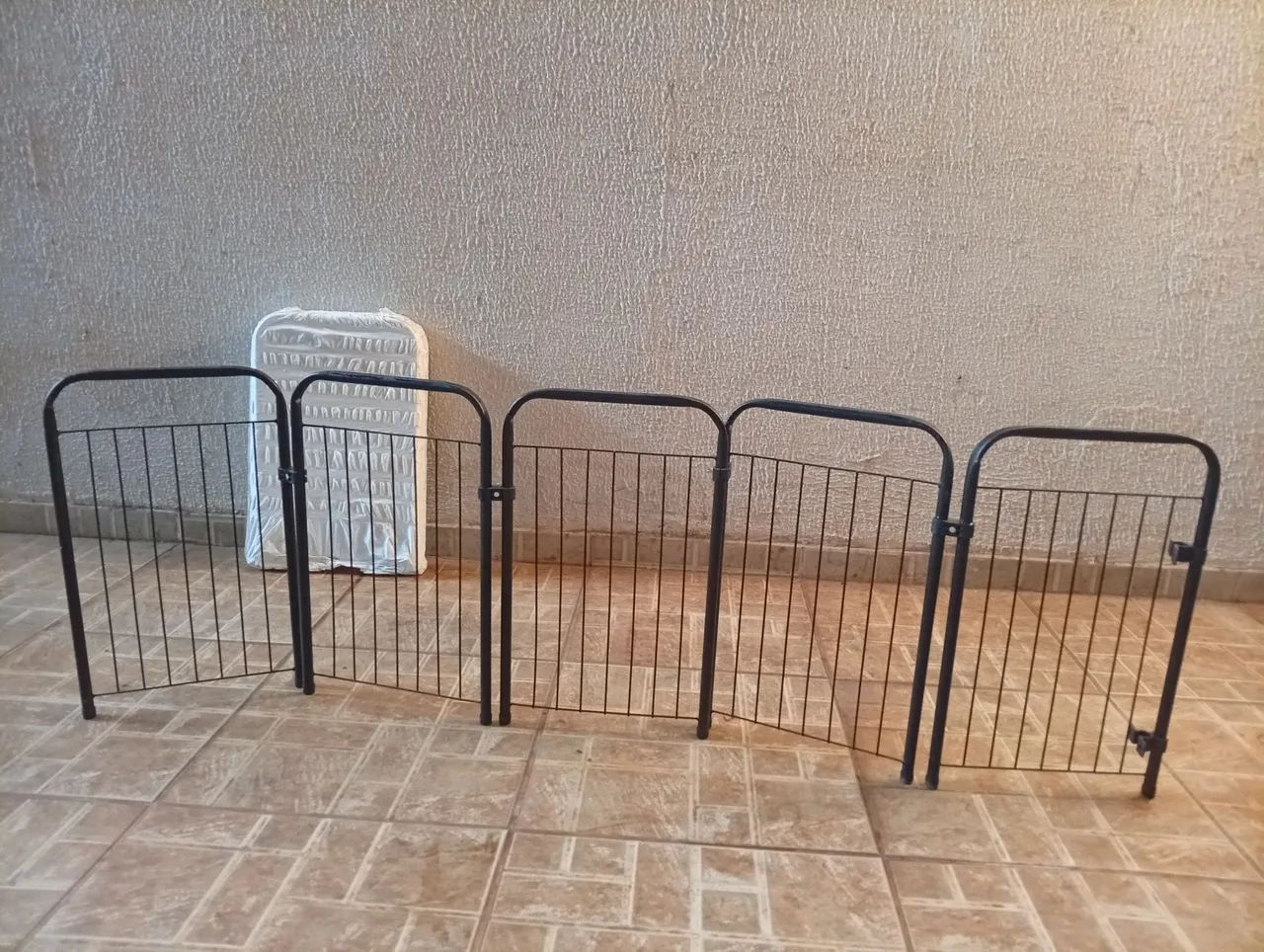 Dois cercados para Pet (usado e novo) - Foto 2