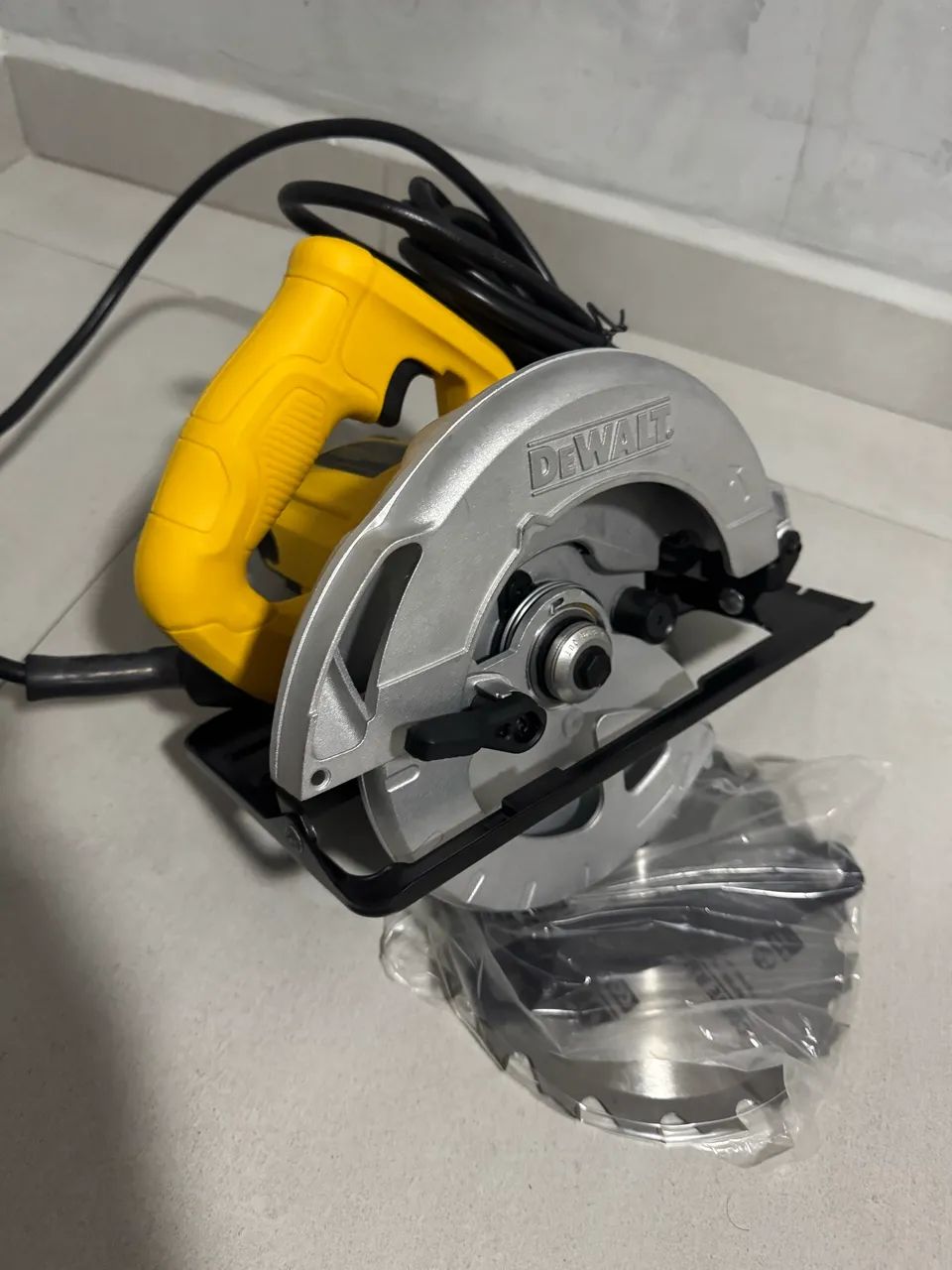 Serra circular Dewalt 
