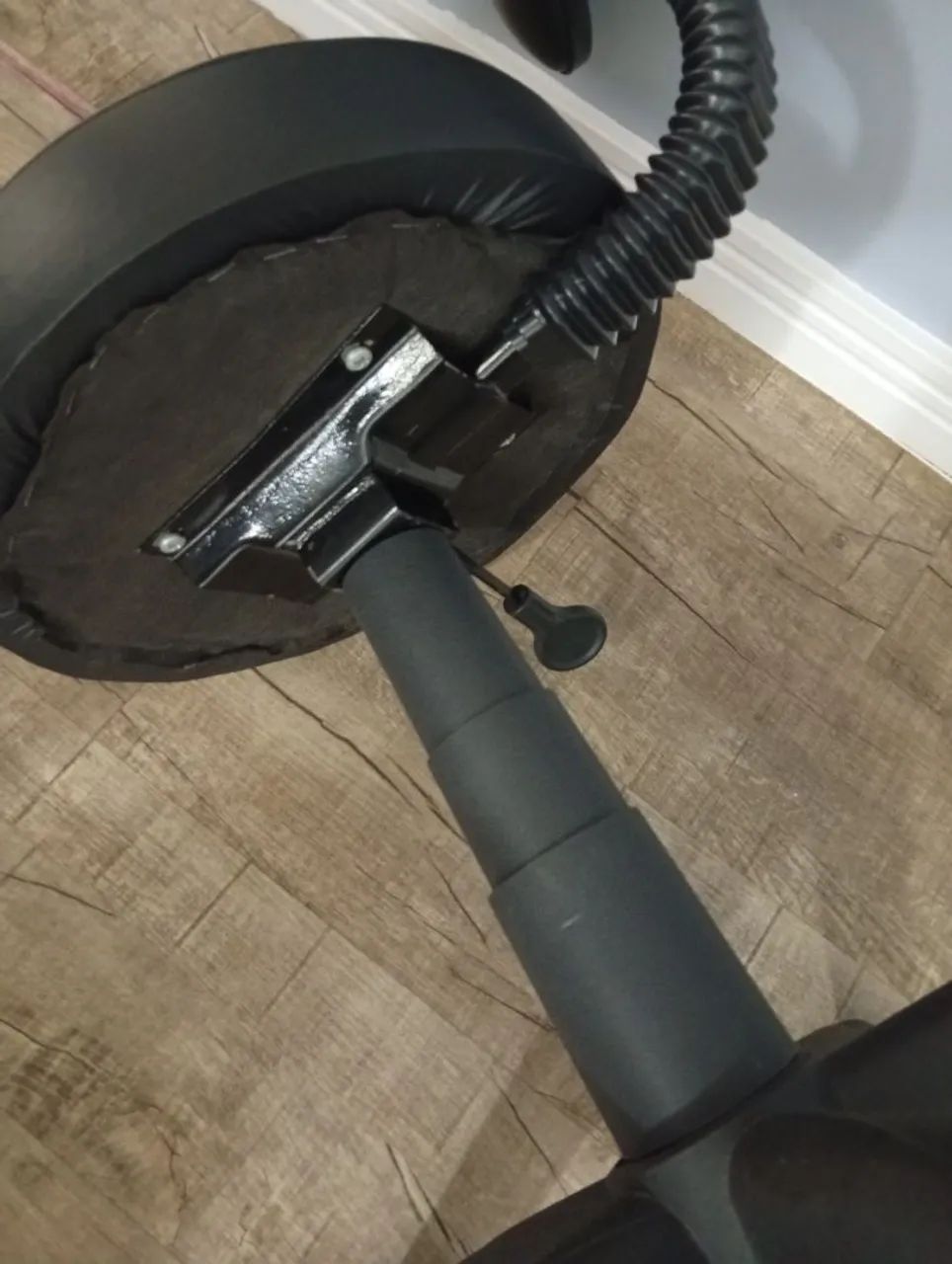 Cadeira de escritório/ Mocho para estética  - Foto 2