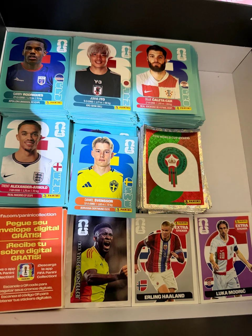 Kit álbum + 942 figurinhas para colar copa 2026 - Foto 3