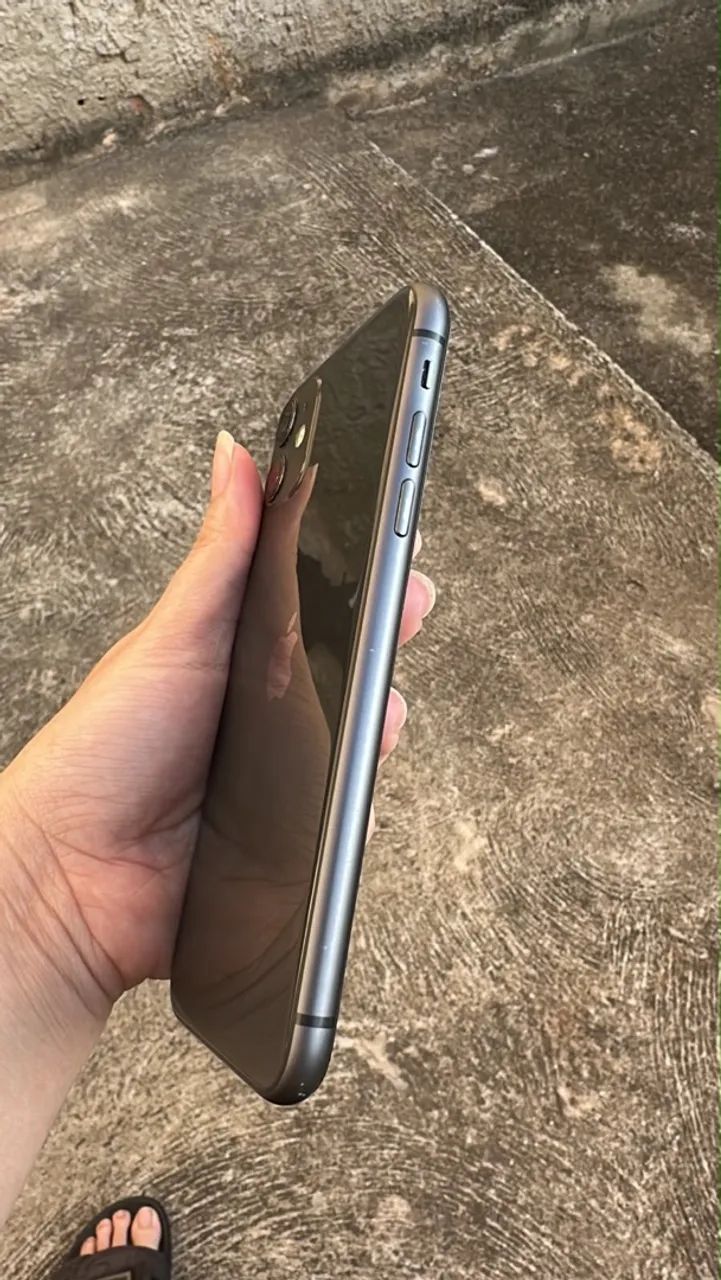 vendo iphone 11(acompanha brindes) - Foto 3