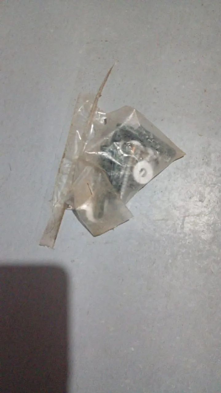 Protetor de ar condicionado novo com a película de plástico intacta  - Foto 4