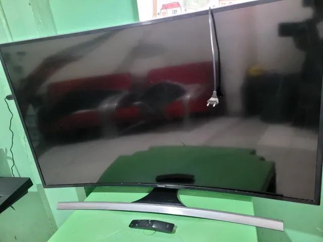 Smart TV Samsumg UN48JU6700G 48Polegadas, 4K, curva, com defeito. 