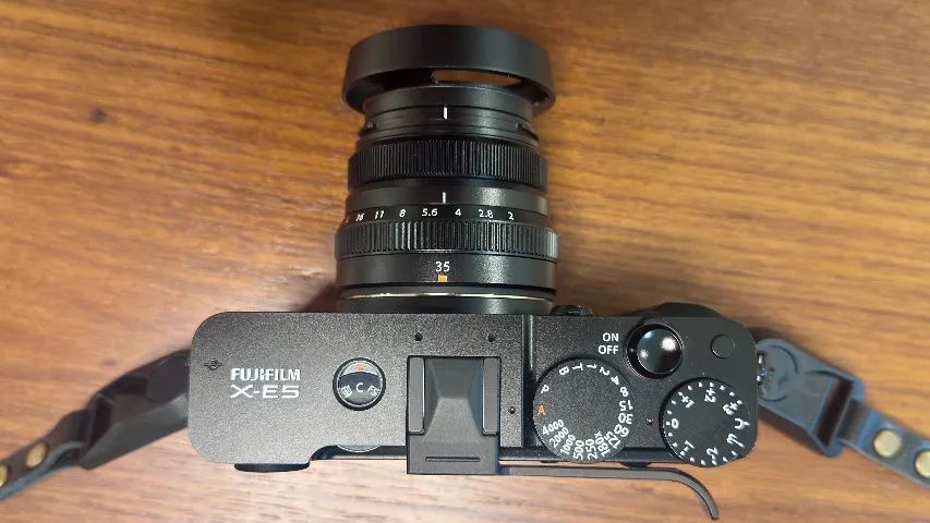 Fujifilm X-E5 Preta + Kit Completo de Lentes e Acessórios
