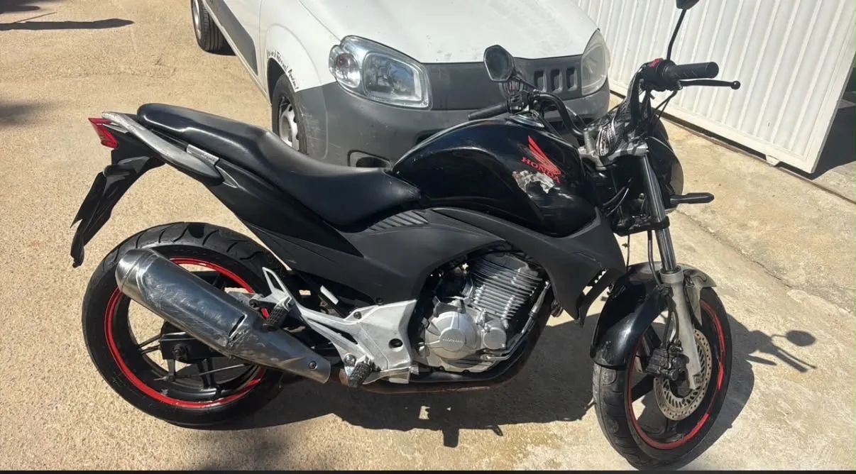 CB 300 - Foto 2