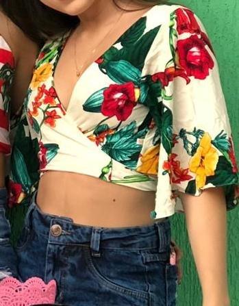Cropped colorido