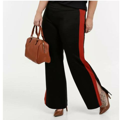 Calça Plus size preta com detalhe vermelho - Foto 2