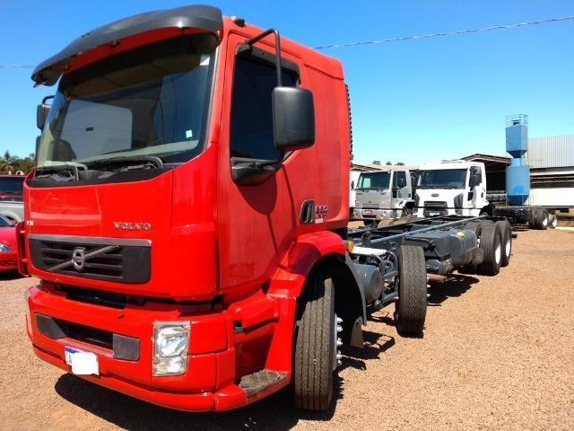 Volvo Vm 260 4 eixo - Foto 13