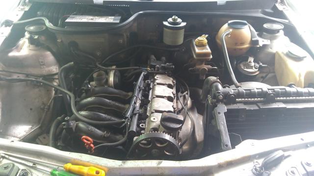 Vende-se uma Parati 1.0 8 válvulas ano 2002