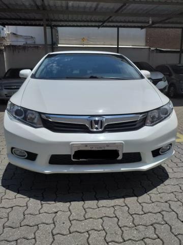 Carro Impecável, excelente estado de conservação !!!