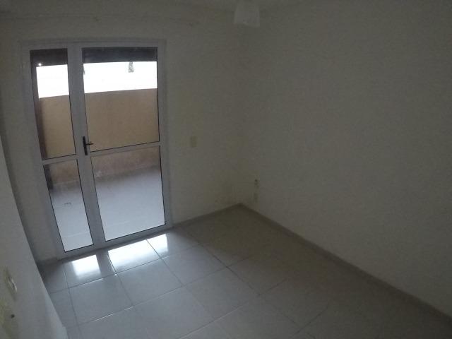 E.R - Apartamento com 2 quartos com quntal perto da praia de Manguinhos - Foto 6