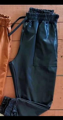 Calças Couro Fake de cirret M e G so 45 Reaiss