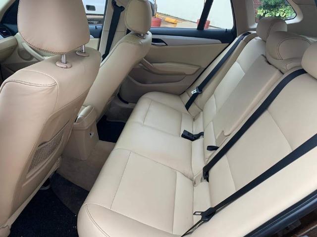 BMW X1 Sdriver 18i Marrom e bancos Bege - Foto 5