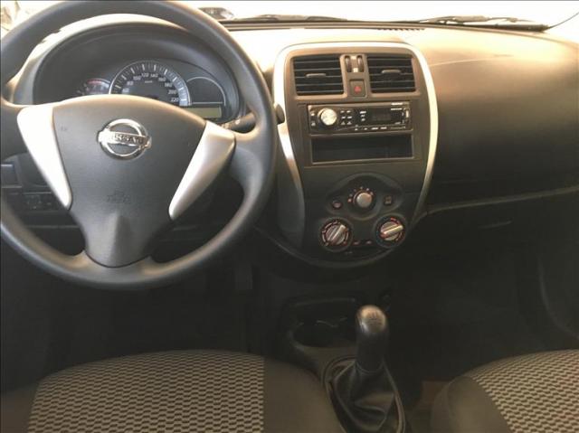 Nissan Versa 1.0 12v - Foto 9