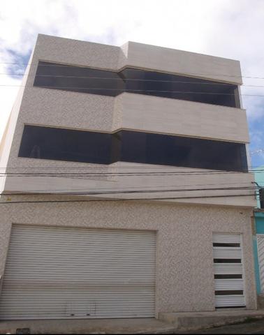 Prédio Comercial em Bezerros, 10 salas