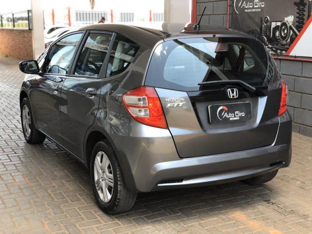 Honda Fit 1.4 DX Flex 12/13 completo, muito novo, só DF. - Foto 6