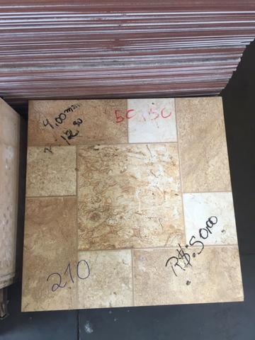 Lote 210, de Porcelanato 50x50 com 4,0m²