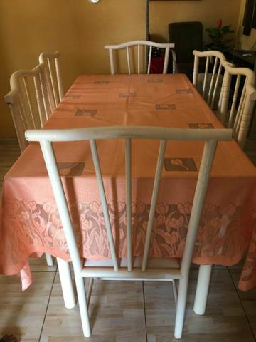 Mesa com um conjunto de 6 cadeiras - Foto 5