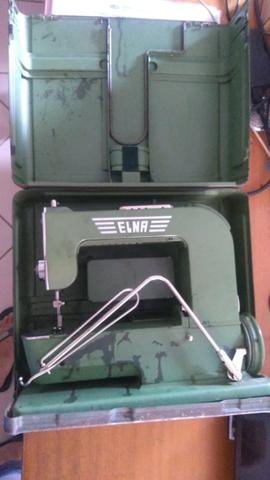 Máquina De Costura Elétrica Antiga, Com Maleta De Metal - Foto 6