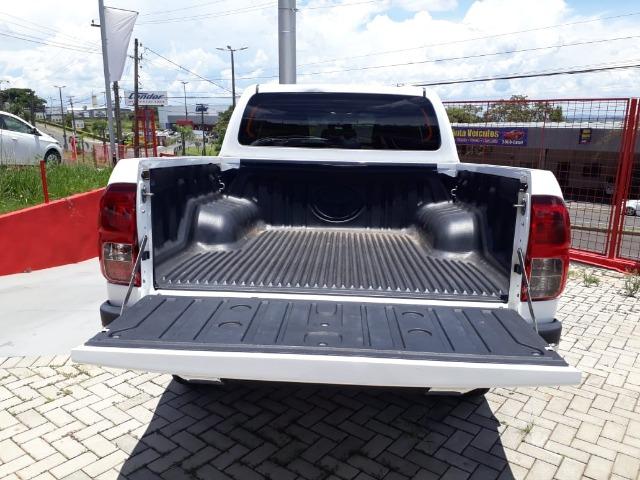Toyota Hilux 2017 Ipva 2019 mais Trnasferencia Grtis - Foto 4