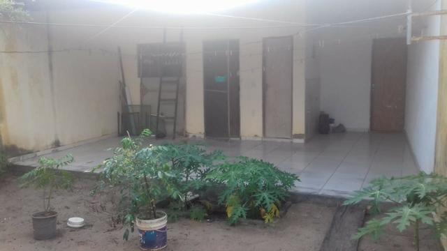 Vendo casa 2/4 sendo 1 suite com dependência completa e quintal e garagem coberta - Foto 9