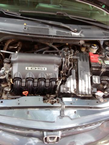Fit Honda 1.4 Ano 2005 - Foto 2