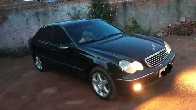 Vendo ou troco Mercedes mas informações no zap *
