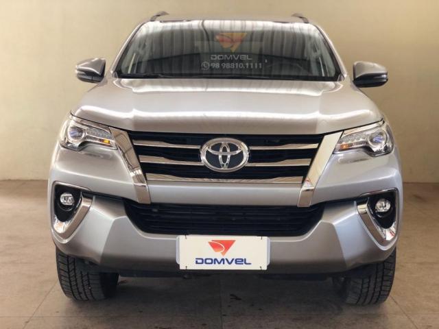 TOYOTA HILUX SW4 2.8 SRX 4X4 7 LUGARES 16V TURBO INTERCOOLER DIESEL 4P AUTOMÁTICO