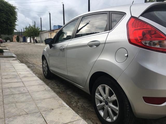New Fiesta 1.6 MANUAL. Oportunidade!! - Foto 8