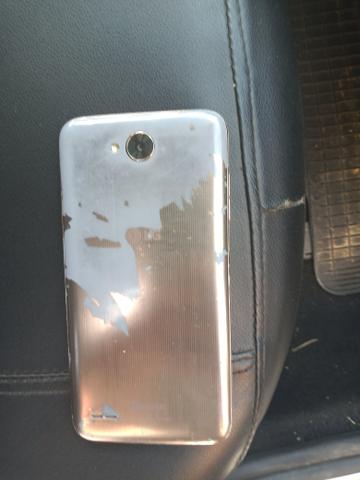 Vendo um LG k 11 com a tela trincada mais funciona perfeitamente - Foto 2