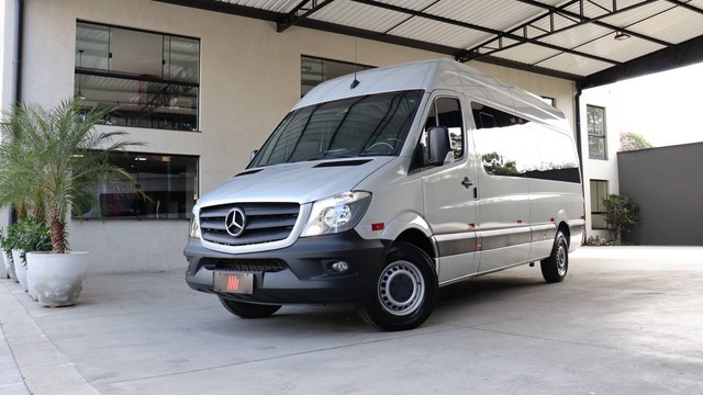 SPRINTER 2019/2019 2.2 CDI DIESEL FURGÃO 415 LONGO MANUAL