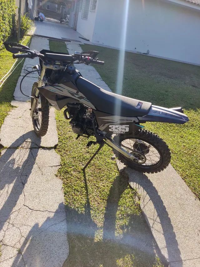 Vendo moto de trilha 10x sem juros - Esportes e ginástica - Cajuru