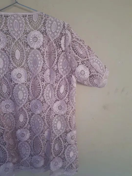 Blusa de renda feminina semi-nova - Foto 4