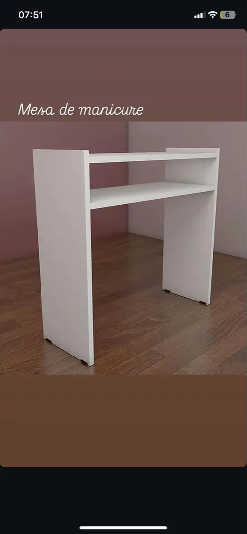 Mesa de manicure branca