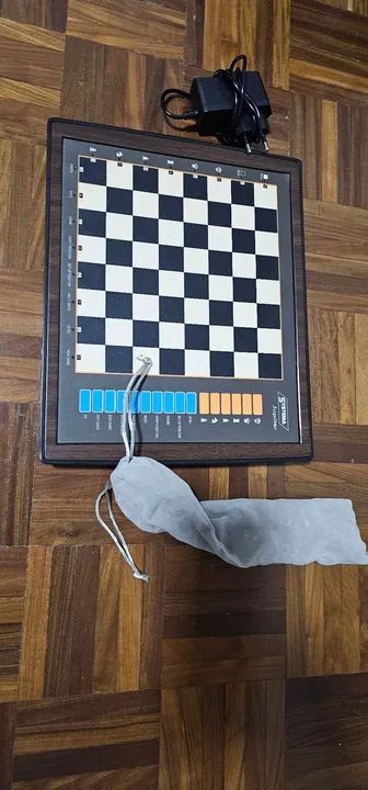 Jogo Xadrez Eletrônico. RARIDADE!