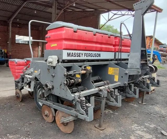 Plantadeira Massey Ferguson - MF 409 M45, 9 Linhas. Fabricação 2016 - Foto 3