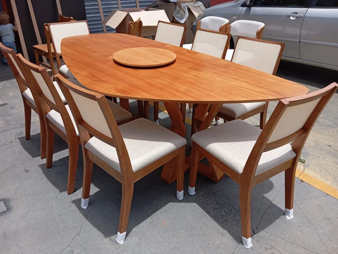 Linda mesa!! Para 8 lugares com cadeira de madeira maciça!! ()/ - Foto 2