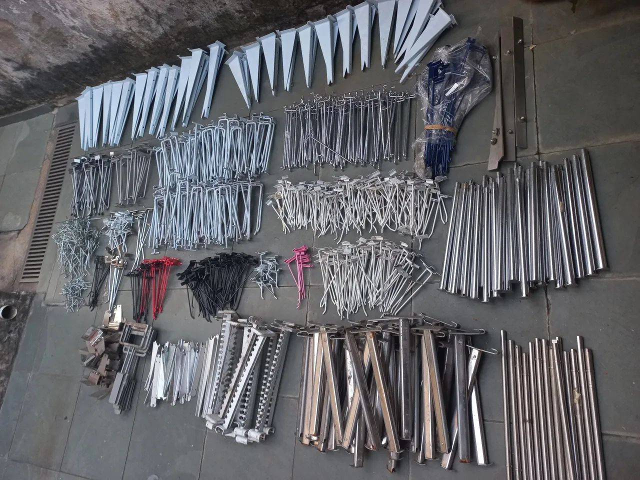 Lote 1052 peças expositor  - Foto 5