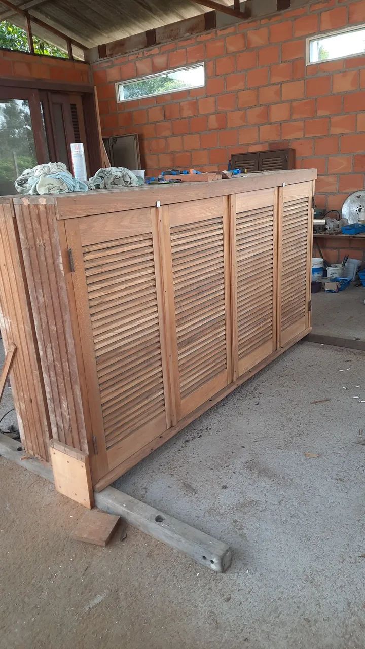 Portas e janelas de madeira 64295716794627123