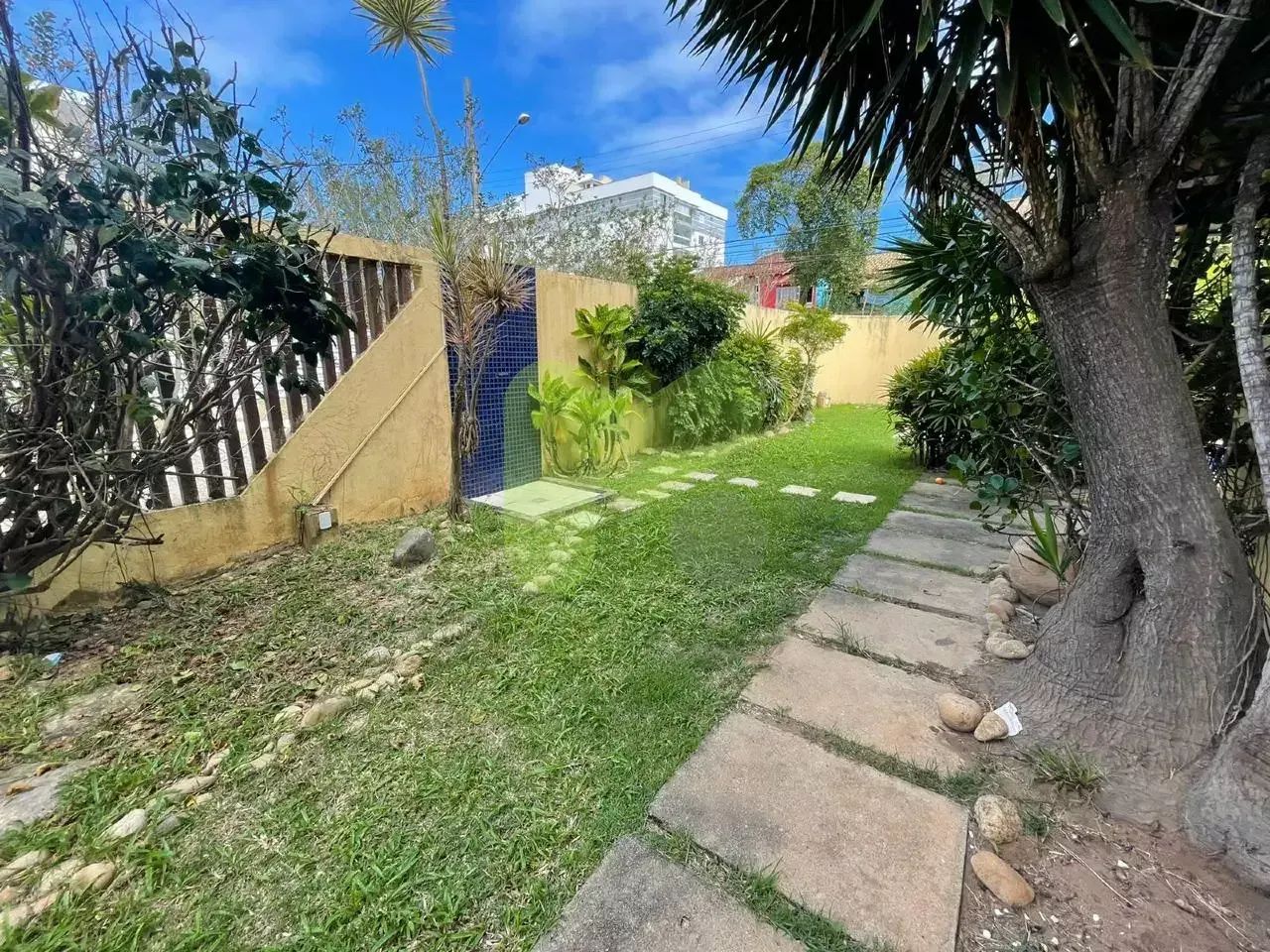 Casas para locação na Lagoa em Macaé/RJ, 4 Quartos, 4 Vagas, Quintal, Jardim, Piscina e Ár - Foto 3