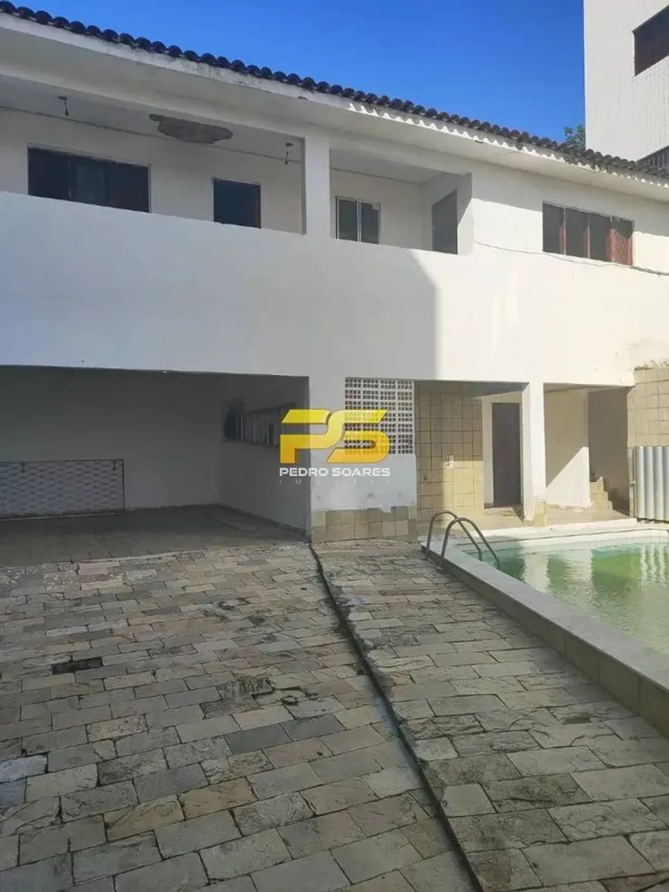 CASA DUPLEX A VENDA NO BAIRRO DOS BANCARIOS EM JOÃO PESSOA - PB.