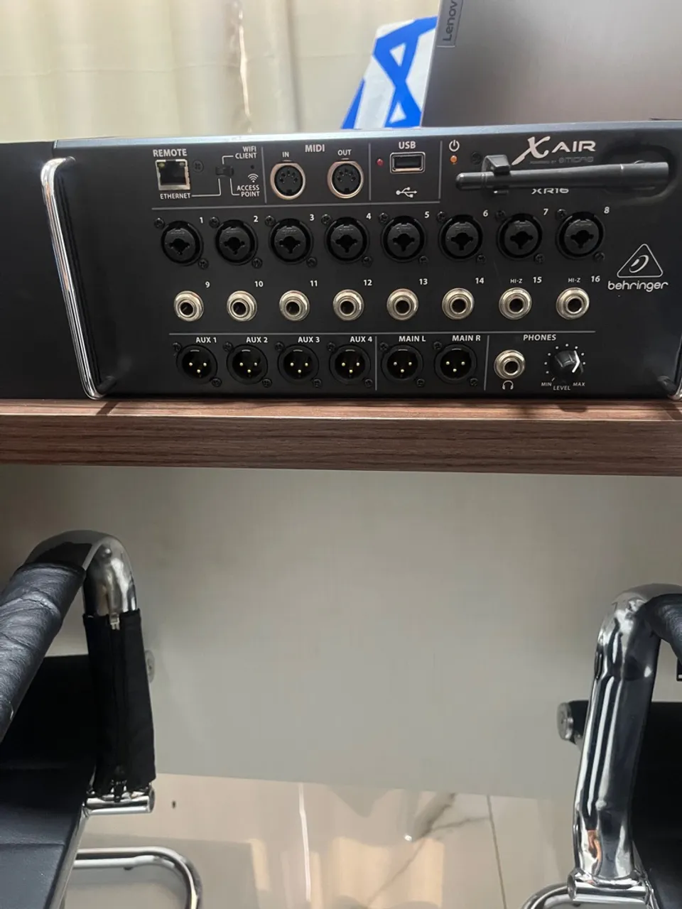 Mesa de som Behringer X Air XR16