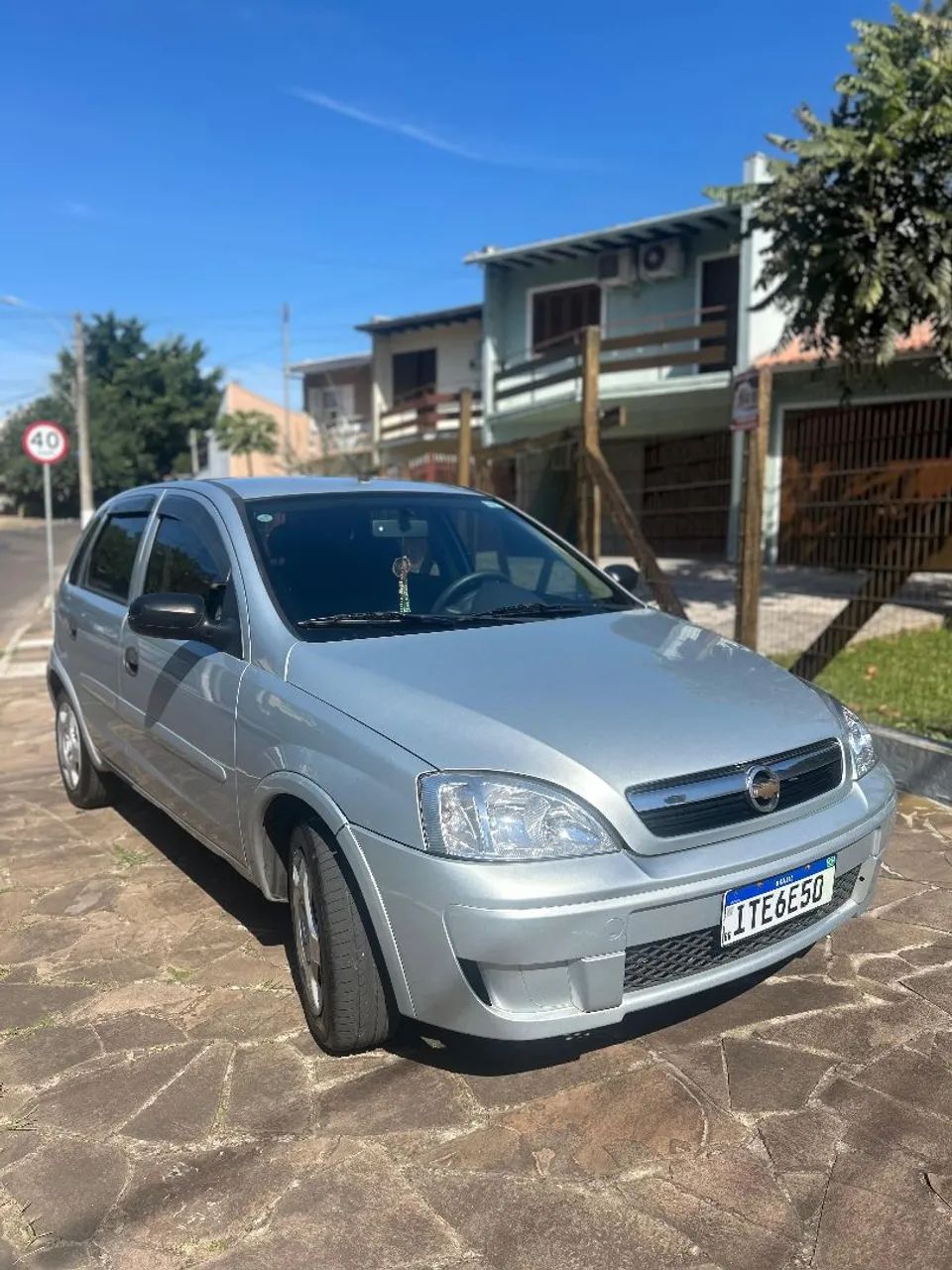 corsa Hatch baixa quilometragem 