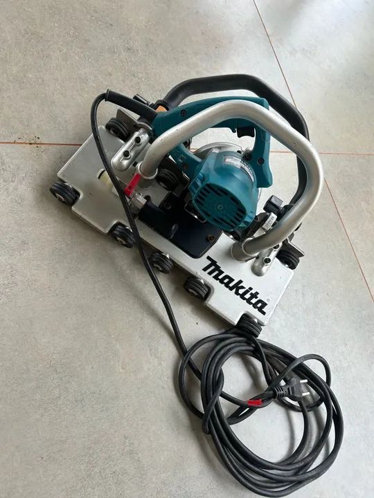 Serra mármore com base  inclinada