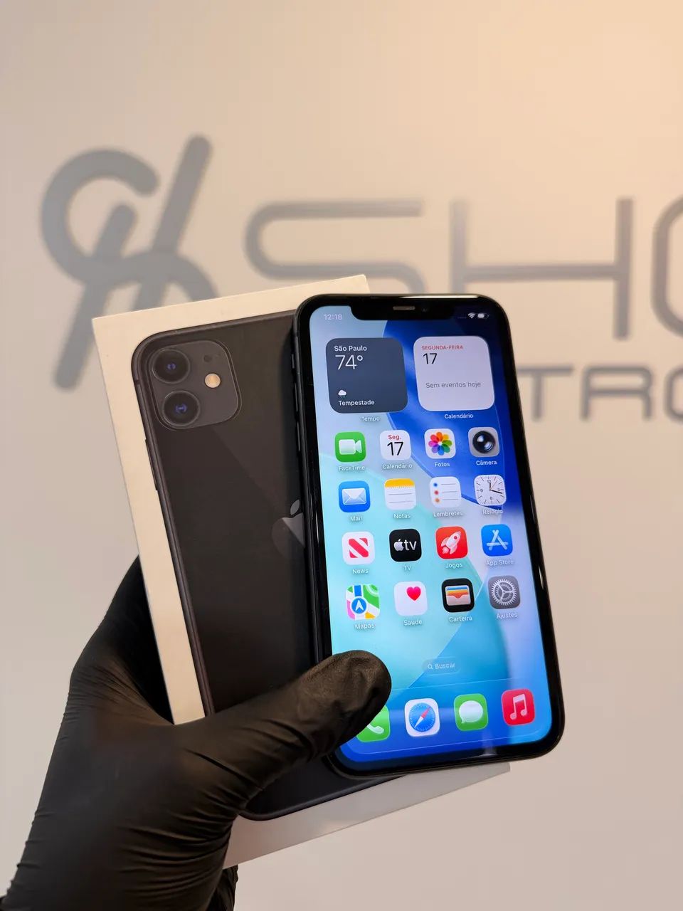 Apple iPhone 11 ブラック　64GB 本体のみ Apple iPhone 11 Preto 64GB - Apple iPhone 11 Preto 64GB - Apple