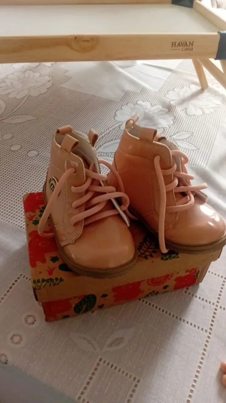 Botinhas Rosa Bebê