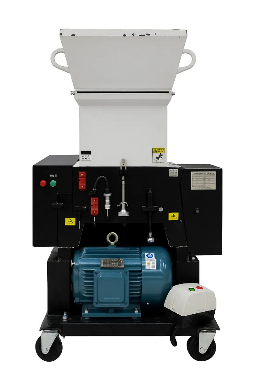 Moinho Triturador Plásticos - 410x240mm - 10cv - Ano 2023 - R$ 17.500