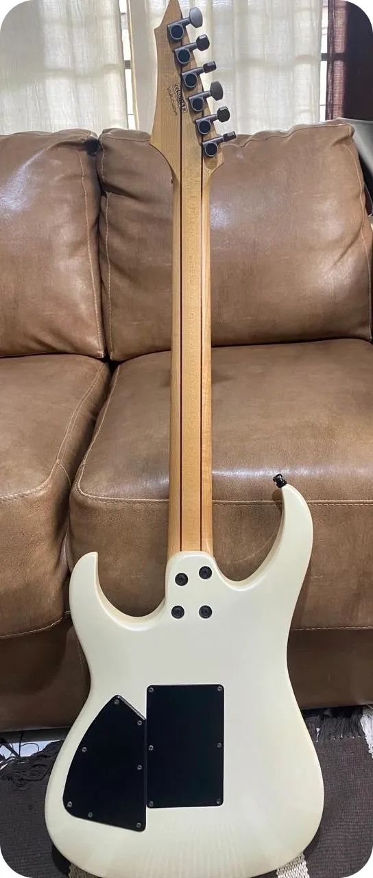 Guitarra Cort Viva Series captação EMG - Foto 3